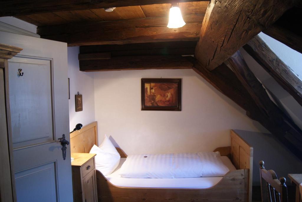 Hotel Zum Schwarzen Ross Und Gutmann Zur Post Hilpoltstein Habitación foto