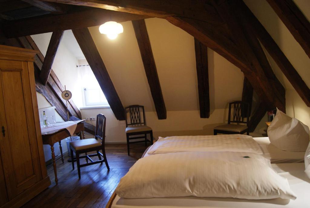 Hotel Zum Schwarzen Ross Und Gutmann Zur Post Hilpoltstein Habitación foto